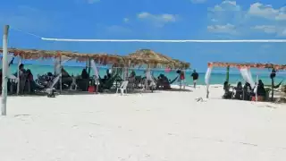 Temporada de calor beneficia a comerciantes de Sabancuy con más turismo