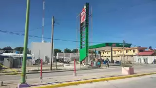 Los usuarios piden la apertura de una nueva gasolinera que ya está construida pero falta un permiso
