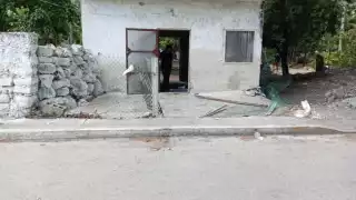 Desalojan a un abuelito en Nunkiní; su propia familia lo echa de su hogar