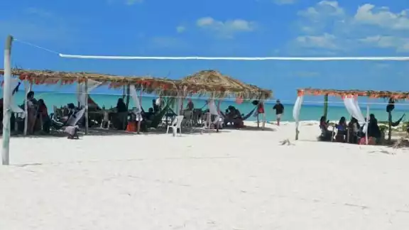 Sabancuy se llena de turistas por el calor: playas y estero, los favoritos Sabancuy se llena de turistas por el calor: playas y estero, los favoritos