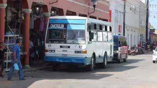 Denuncian deficiencias en el transporte público de Progreso; hay unidades con asientos y pisos dañados