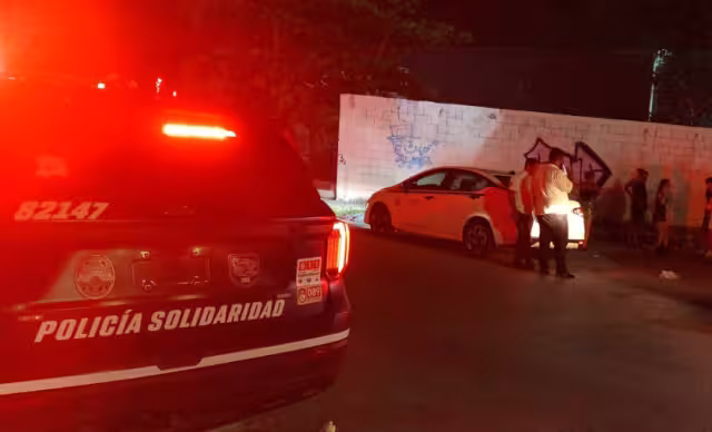 Extranjeros arribaron en una van turística, robando sus pertenencias para después huir del lugar