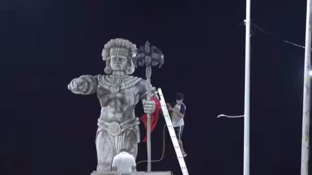 El Alcalde prefirió una figura de Chaac para tapar las problemáticas del puerto, acusan