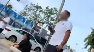 Entre 4 taxistas, rodearon al joven y su familia para asustarlos y evitar que se fueran