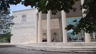 Magistrado del Tsjey advierte a yucatecos sobre los riesgos de los préstamos informales