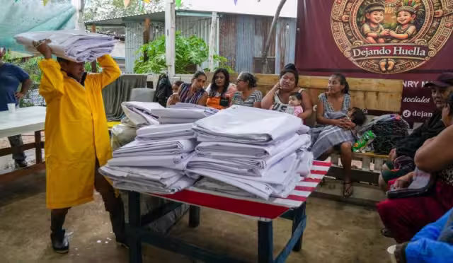 Asentamientos del sur de Mérida reciben apoyo emergente del DIF por afectaciones de lluvias
