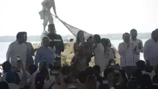 Joaquín Díaz Mena acompaña a Claudia Sheinbaum en la inauguración de los tramos 6 y 7 del Tren Maya en Chetumal