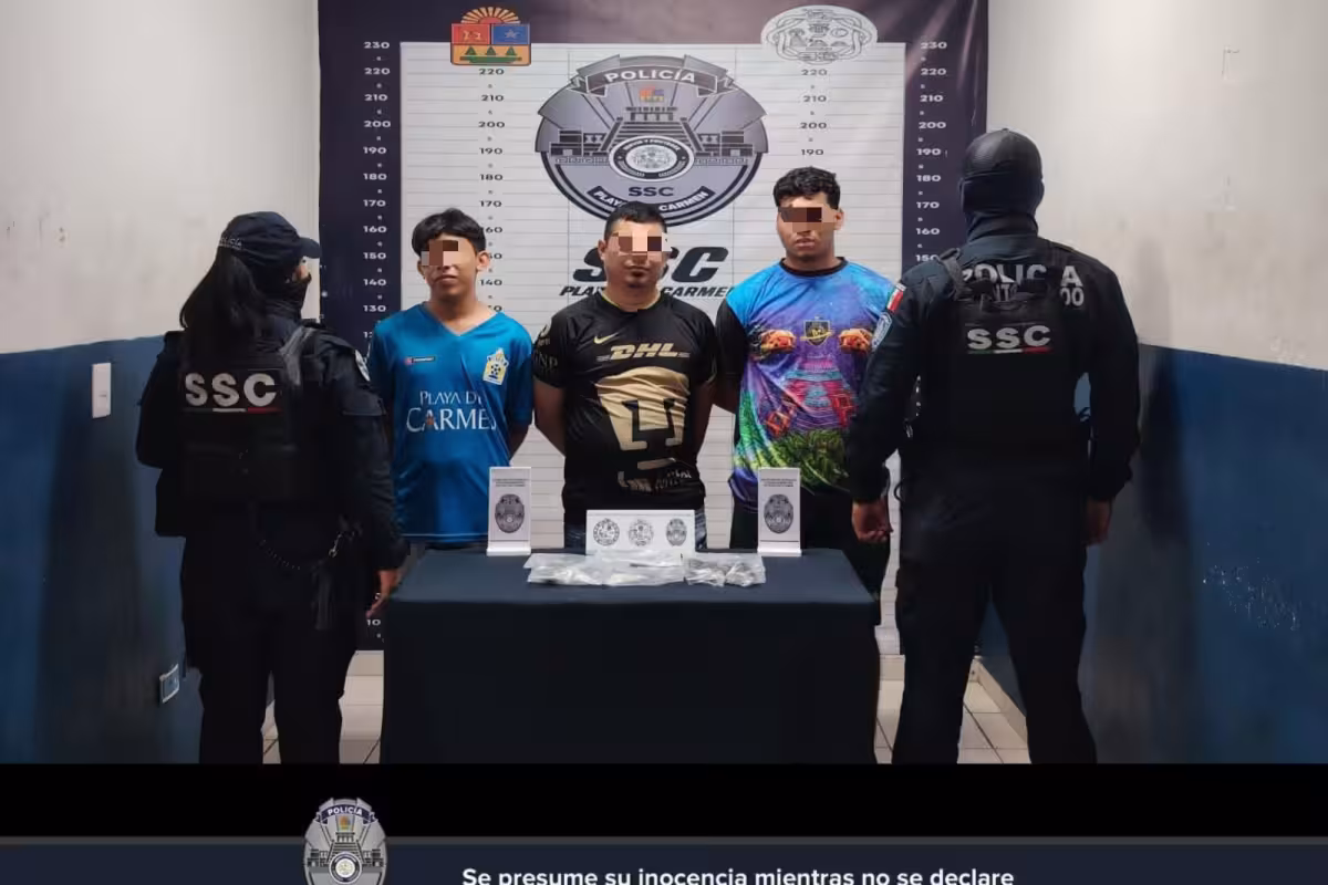 Detienen a tres personas por presunta posesión de droga en Playa del ...