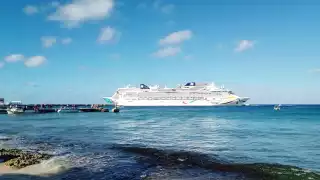 La isla se fortalece como destino vacacional.