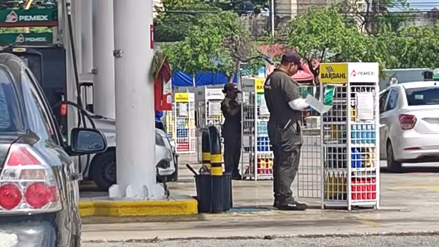 En el caso de la diésel, su precio es de 27.58 pesos, con un margen de ganancia de 5 pesos
