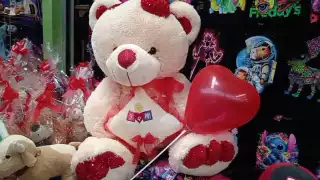 Comerciantes esperan ventas del 100 por ciento durante el Día del Amor y la Amistad