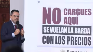 El titular de la Profeco anunció que se colocarán estas mantas.
