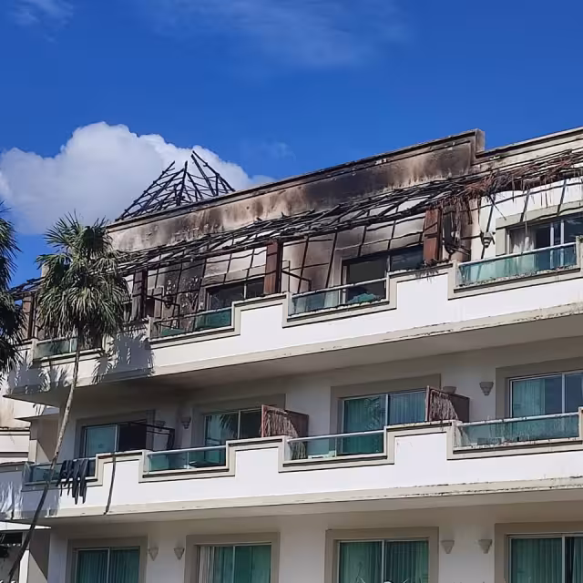 Los empleados del hotel controlaron el siniestro antes de que llegara a más.