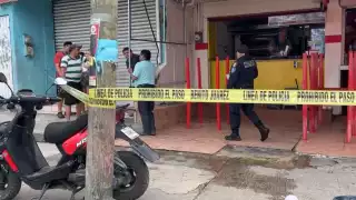 Hombre dispara a un negocio como amenaza de "derecho de piso" en Cancún