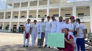 Enfermeros del programa “Salud Casa por Casa” en Quintana Roo fueron despedidos por exigir el pago de su sueldo