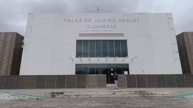 El alcalde saliente de Hecelchakán, José Dolores Brito Pech, no asistió a su audiencia judicial por denuncias de odio, amenazas, corrupción y lavado de dinero