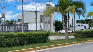 Personal de la Fiscalía General del Estado de Campeche llegó al lugar.