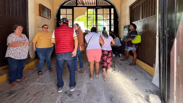 Izamaleños acudieron a registrar su voto desde temprano