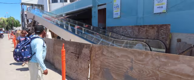 La rampa peatonal eléctrica que se instaló en el Lucas de Gálvez es un tema pendiente con el INAH