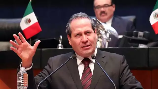 Eruviel Ávila acusó a Xóchitl Gálvez de pedirle ayuda para liberar a su hermana de prisión