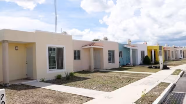 Conseguir una casa es casi imposible para quienes ganan un salario mínimo en Campeche, debido al aumento del 10.5% en el costo de la vivienda.