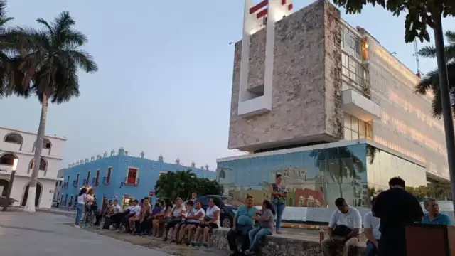 Los trabajadores en Campeche esperan el pago del aguinaldo, que debe ser pagado antes del 20 de diciembre