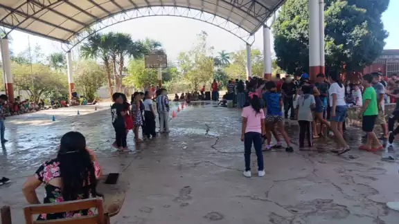 Desde las primeras horas de la mañana se dieron inicio a la celebración Desde las primeras horas de la mañana se dieron inicio a la celebración