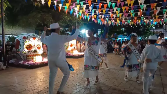 Del 3 al 12 de octubre, el Palacio de los Deportes será el escaparate de la riqueza yucateca Del 3 al 12 de octubre, el Palacio de los Deportes será el escaparate de la riqueza yucateca