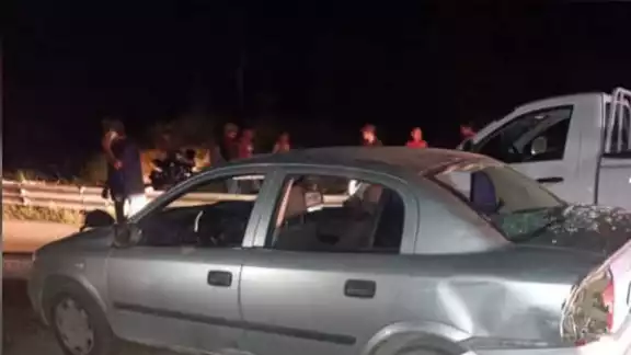 Auto sin luces provoca fuerte choque en Xpujil: joven motociclista hospitalizado