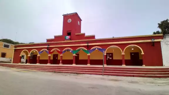 La comunidad de Bolonchén de Rejón lleva más de tres meses sin señal de Telcel, afectando a sus más de 4,000 habitantes.