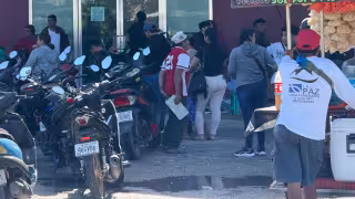 Contribuyentes abarrotan SEAFI en Champotón y Seybaplaya por canje de placas