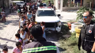 Elementos de Protección Civil hicieron la entrega en diferentes colonias.