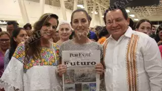 Claudia Sheinbaum arriba a la Estación Teya del Tren Maya en Yucatán junto a Díaz Mena 