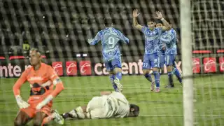 El gol del empate para Tigres desde el manchón penal.