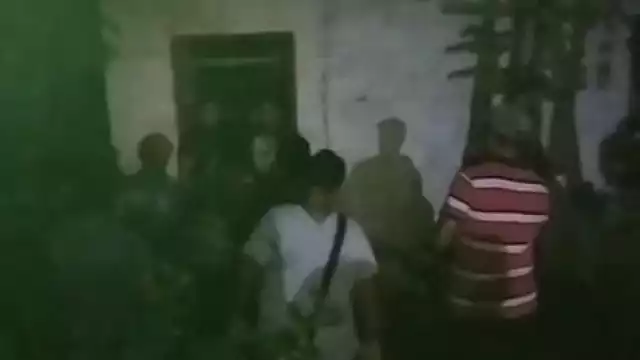 Un zafarrancho por el corte de energía eléctrica sacudió anoche el asentamiento Lindavista.