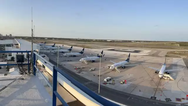 ASUR informó de las obras para incrementar la capacidad de la sala de última espera y de aeronaves