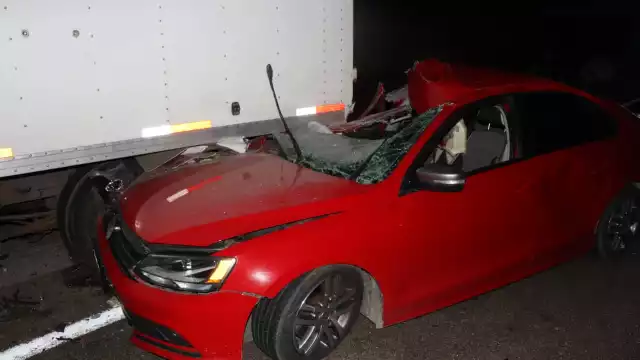 Un conductor de un Jetta se salvó de un accidente grave en la carretera Campeche-Mérida