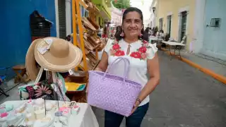 Los pequeños empresarios aprovecharon el enorme flujo de visitantes.
