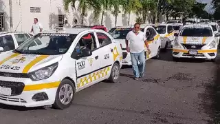 La población se quejó por el abuso de algunos taxistas durante la temporada.