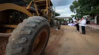 Llega el programa “Bienestar para Yucatán” a Tekal de Venegas: inician obras para la reconstrucción de calles