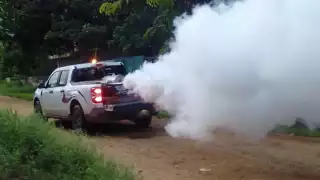 Por dengue nebulizan Xcupil, Hopelchén 