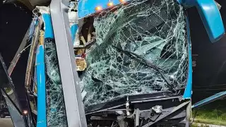 Brutal accidente en Puerto Morelos: Conductor de autobús se quedó dormido 