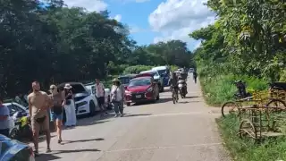 Ejidatarios de Felipe Carrillo Puerto por falta de respuestas siguen bloqueos de  carretera 