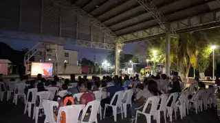 Los pequeñines disfrutaron del filme “Lilo y Stitch”, uno de los largometrajes de animación infantil más famosos y entretenidos