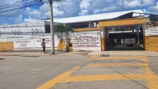 Primaria de Valladolid lleva tres días sin clases por un presunto adeudo con la CFE