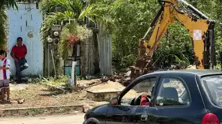 Atienden denuncias por fallos eléctricos en colonias de Chetumal