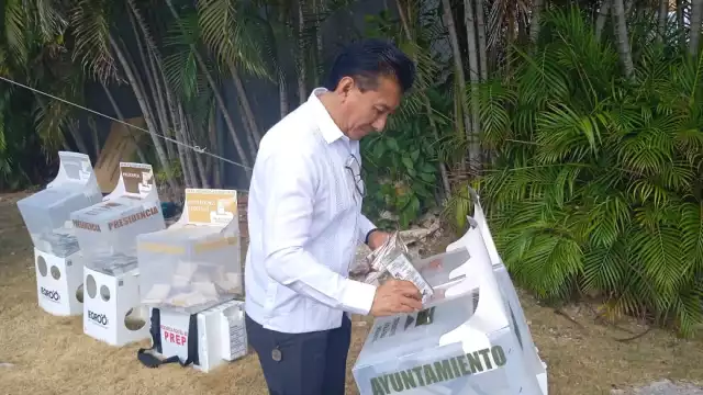 Candidatos llegaron desde muy temprano para votar