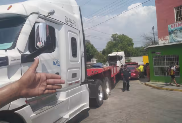 Accidentes frecuentes en calle Manuel J. Hernández preocupan a pobladores