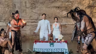 El Brujo Mayor, Unicornio Negro, sorprende con una boda espiritual en el Cenote Suytun