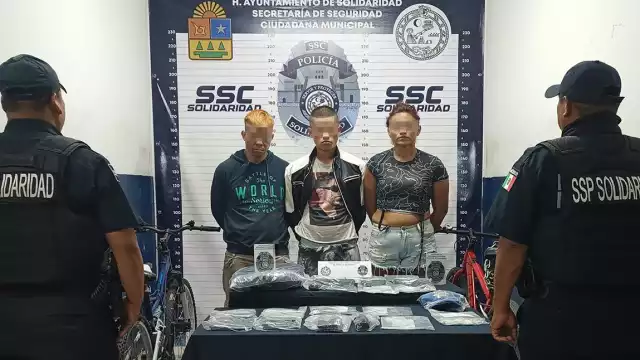 Detienen a Tres Personas con Narcóticos